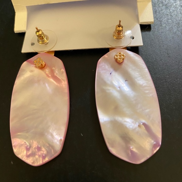 Kendra Scott Aragon Blush Mother of Pearl Earrings - Picture 3 of 4